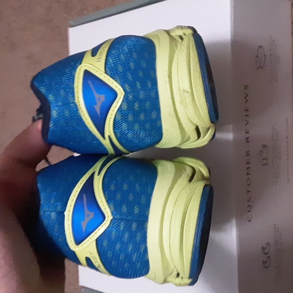 Mizuno Wave Catalyst (low mileage) - Picture 4 of 7